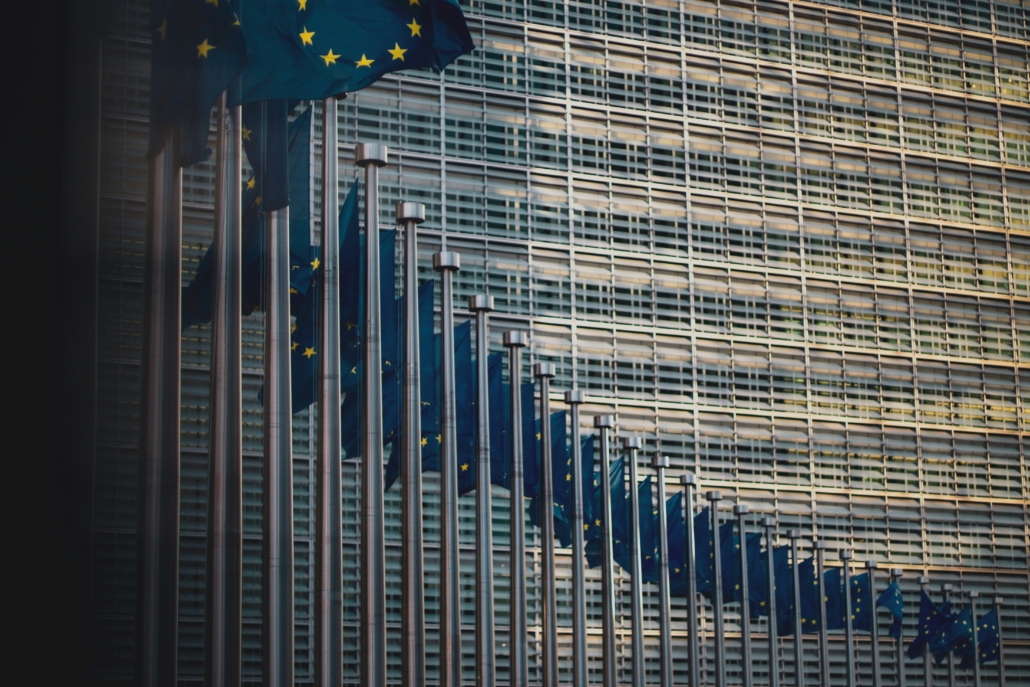 Die Europäische Union verknüpft den Ausbau der technologischen ...